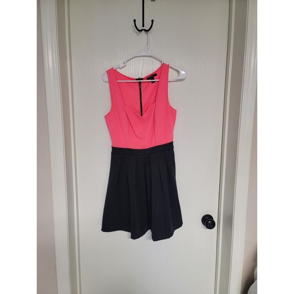 Womens pink and black Forever 21 dress - size M